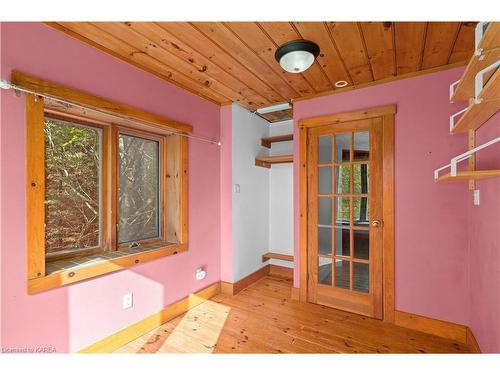 145 Taylor Road W, Gananoque, ON - Indoor Photo Showing Other Room