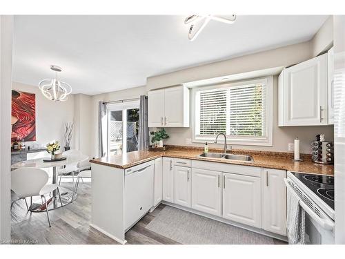 884 Uxbridge Crescent, Kingston, ON - Indoor Photo Showing Kitchen With Double Sink