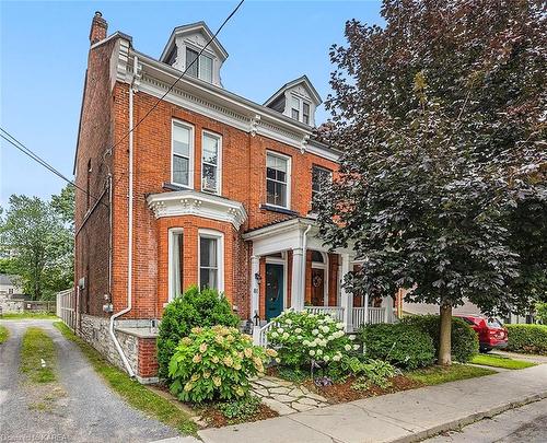 81 Wellington Street, Kingston, ON - Outdoor With Facade