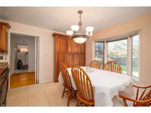 969 Mona Drive, Kingston, ON - Indoor Photo Showing Dining Room