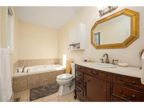 969 Mona Drive, Kingston, ON - Indoor Photo Showing Bathroom