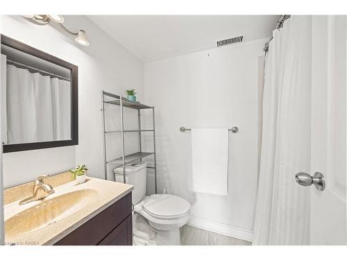 208-120 Barrett Court, Kingston, ON - Indoor Photo Showing Bathroom