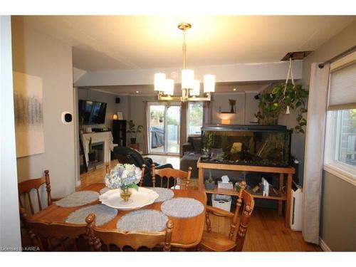 1111 Hickorywood Crescent, Kingston, ON - Indoor Photo Showing Dining Room