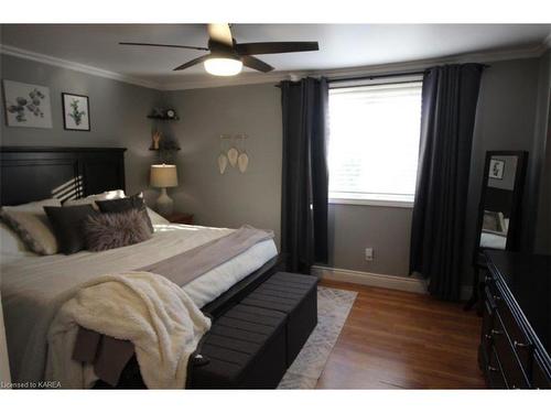 1111 Hickorywood Crescent, Kingston, ON - Indoor Photo Showing Bedroom