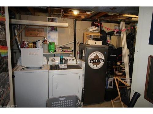 1111 Hickorywood Crescent, Kingston, ON - Indoor Photo Showing Laundry Room