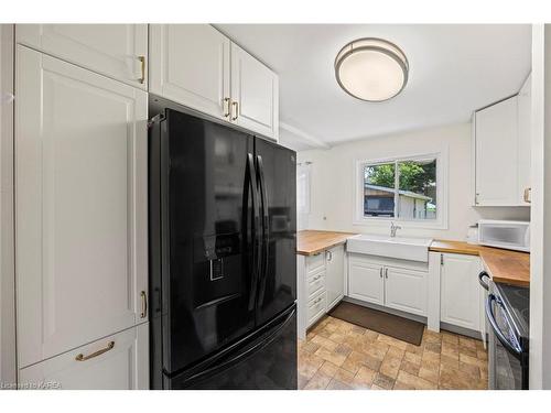 1610 John Counter Boulevard, Kingston, ON - Indoor Photo Showing Kitchen