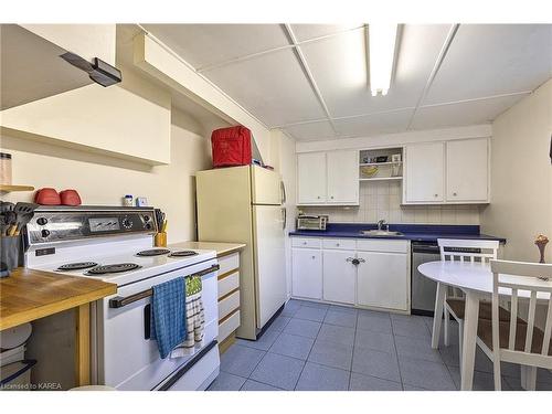 1610 John Counter Boulevard, Kingston, ON - Indoor Photo Showing Kitchen