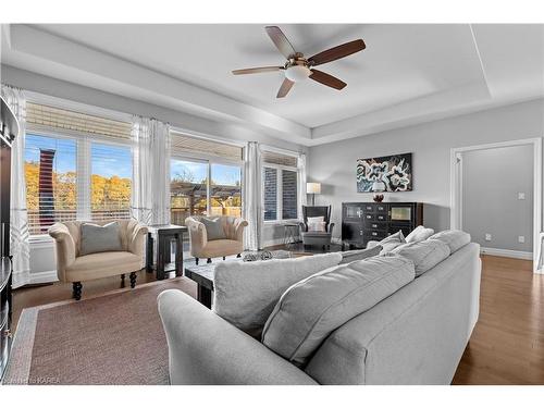 25 Staikos Court, Napanee, ON - Indoor Photo Showing Living Room