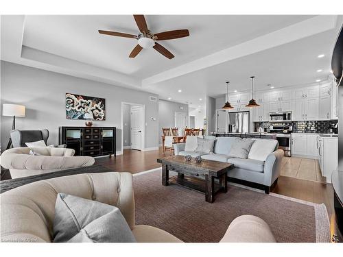 25 Staikos Court, Napanee, ON - Indoor Photo Showing Living Room