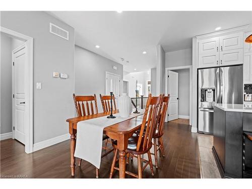 25 Staikos Court, Napanee, ON - Indoor Photo Showing Dining Room