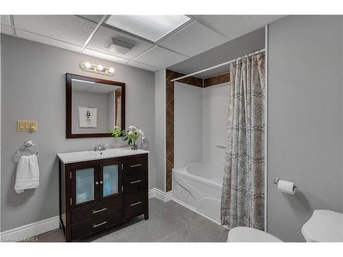 437 Haig Road, Gananoque, ON - Indoor Photo Showing Bathroom