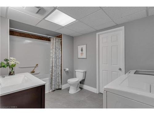 437 Haig Road, Gananoque, ON - Indoor Photo Showing Bathroom