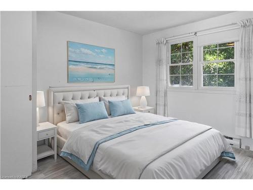 24-19 Macpherson Avenue, Kingston, ON - Indoor Photo Showing Bedroom