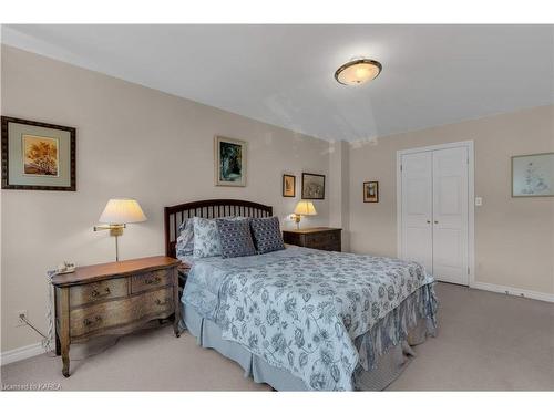 30 Yonge Street, Kingston, ON - Indoor Photo Showing Bedroom