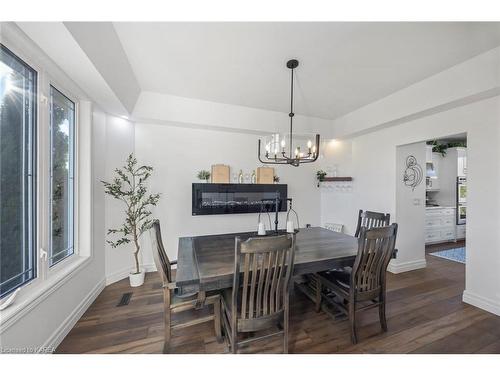 1403 Perradice Drive, Kingston, ON - Indoor Photo Showing Dining Room