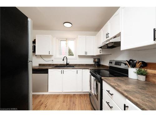 245 Guthrie Drive, Kingston, ON - Indoor Photo Showing Kitchen