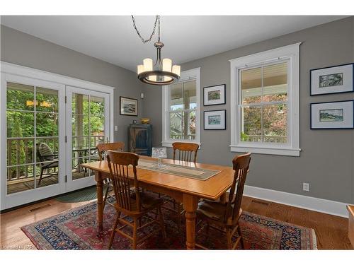 222 Greenbay Road, Kingston, ON - Indoor Photo Showing Dining Room