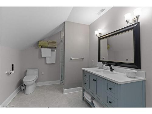 222 Greenbay Road, Kingston, ON - Indoor Photo Showing Bathroom