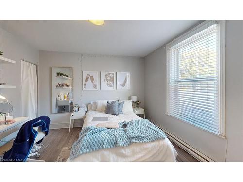 364 Barrie Street, Kingston, ON - Indoor Photo Showing Bedroom