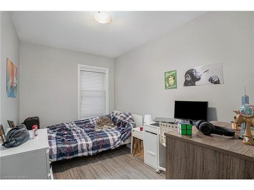 368 Barrie Street, Kingston, ON - Indoor Photo Showing Bedroom