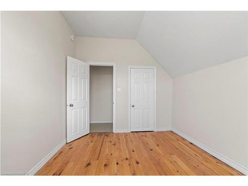 19 Kingston Street, Elgin, ON - Indoor Photo Showing Other Room