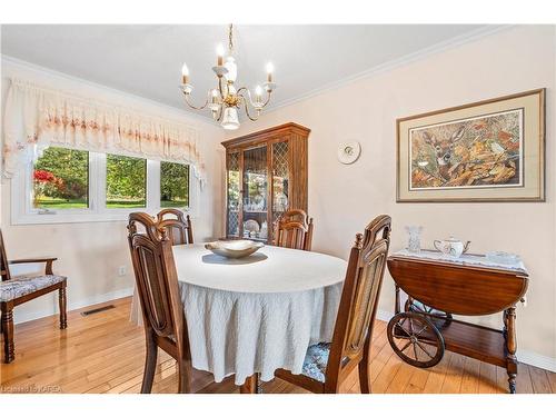 240 Somerset Drive, Bath, ON - Indoor Photo Showing Dining Room