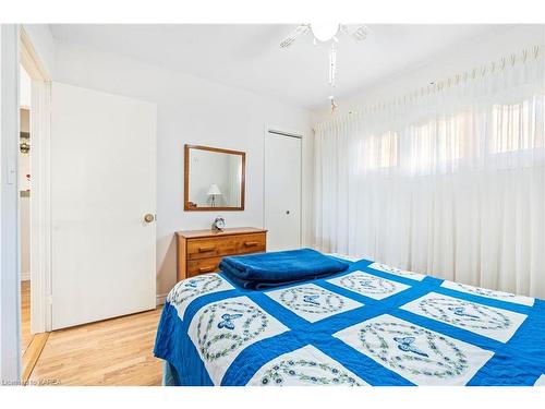 240 Somerset Drive, Bath, ON - Indoor Photo Showing Bedroom