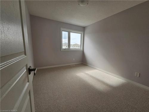 1112 Horizon Drive, Kingston, ON - Indoor Photo Showing Other Room