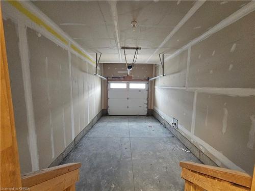 1112 Horizon Drive, Kingston, ON - Indoor Photo Showing Garage