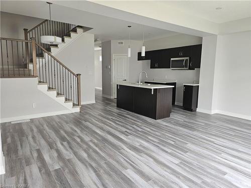 1112 Horizon Drive, Kingston, ON - Indoor Photo Showing Kitchen