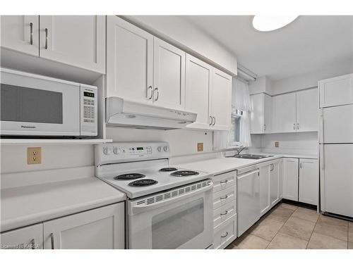 81 Earl Street, Kingston, ON - Indoor Photo Showing Kitchen