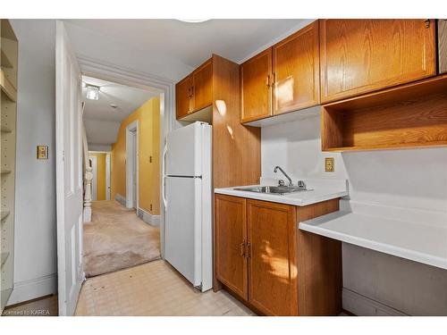 81 Earl Street, Kingston, ON - Indoor Photo Showing Kitchen