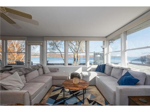 50 Osprey Lane, Westport, ON - Indoor Photo Showing Living Room