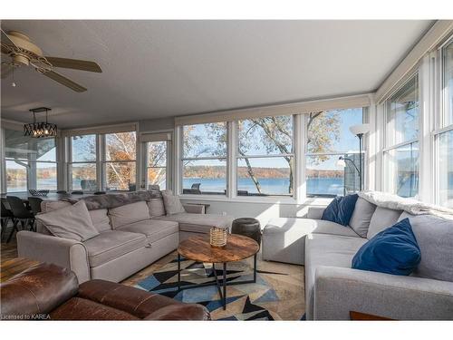 50 Osprey Lane, Westport, ON - Indoor Photo Showing Living Room