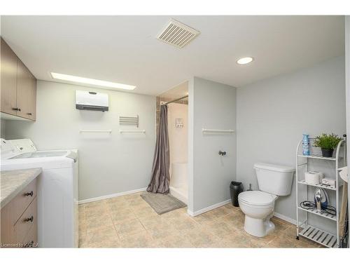 50 Osprey Lane, Westport, ON - Indoor Photo Showing Laundry Room