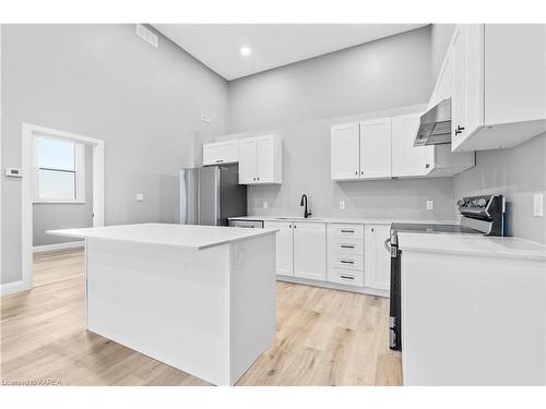 299 Arthur Street, Gananoque, ON - Indoor Photo Showing Kitchen