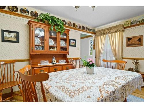 923 County Road 1 E, Napanee, ON - Indoor Photo Showing Dining Room