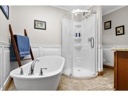 923 County Road 1 E, Napanee, ON - Indoor Photo Showing Bathroom