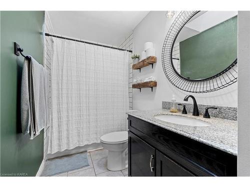 84 Southwood Crescent, Napanee, ON - Indoor Photo Showing Bathroom