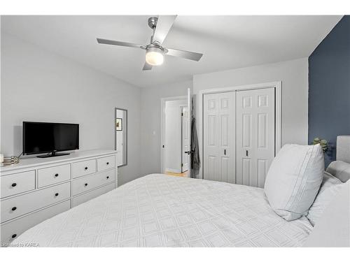 84 Southwood Crescent, Napanee, ON - Indoor Photo Showing Bedroom