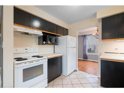 363 Waterloo Drive, Kingston, ON - Indoor Photo Showing Kitchen