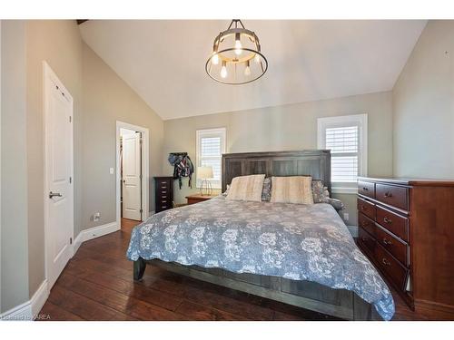 29 Pearl Street, Greater Napanee, ON - Indoor Photo Showing Bedroom