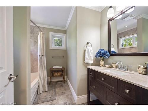 29 Pearl Street, Greater Napanee, ON - Indoor Photo Showing Bathroom