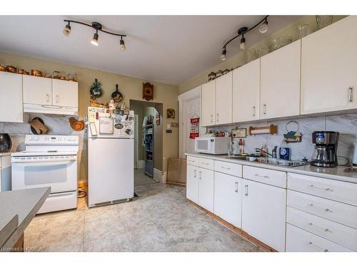 8739 County Road 2, Napanee, ON - Indoor Photo Showing Kitchen