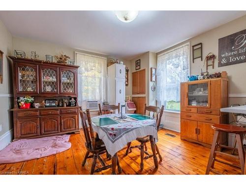 8739 County Road 2, Napanee, ON - Indoor Photo Showing Dining Room