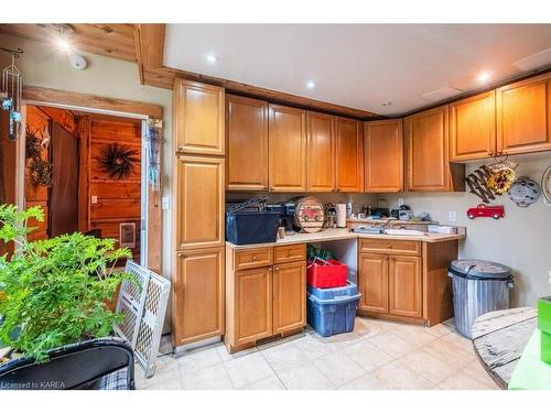 8739 County Road 2, Napanee, ON - Indoor Photo Showing Kitchen