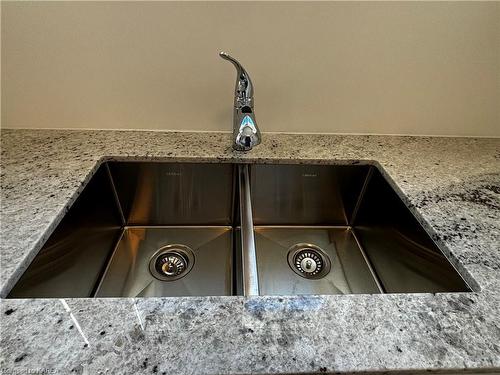 46 Oakmont Drive, Bath, ON - Indoor Photo Showing Kitchen