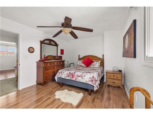 994 Westminster Place, Kingston, ON - Indoor Photo Showing Bedroom