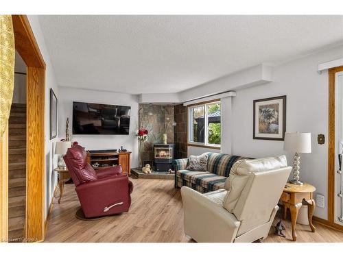 994 Westminster Place, Kingston, ON - Indoor Photo Showing Living Room With Fireplace