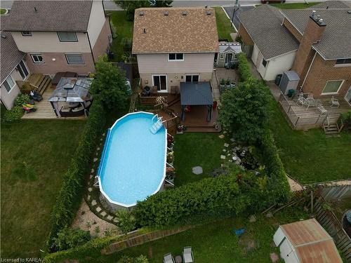 994 Westminster Place, Kingston, ON - Outdoor With Above Ground Pool